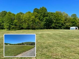 4 Valley View Ln, Monterey, TN 38574
