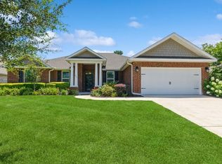 221 Sweet Tea Ln, Freeport, FL 32439