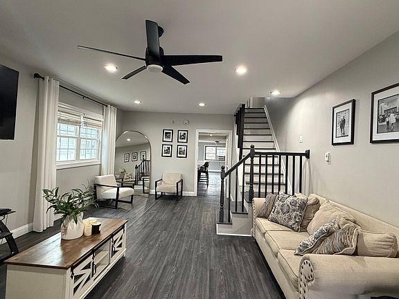 4th image of 721 N Lincoln Ave