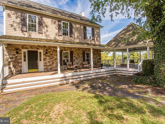 4th image of 3605 Windy Bush Rd