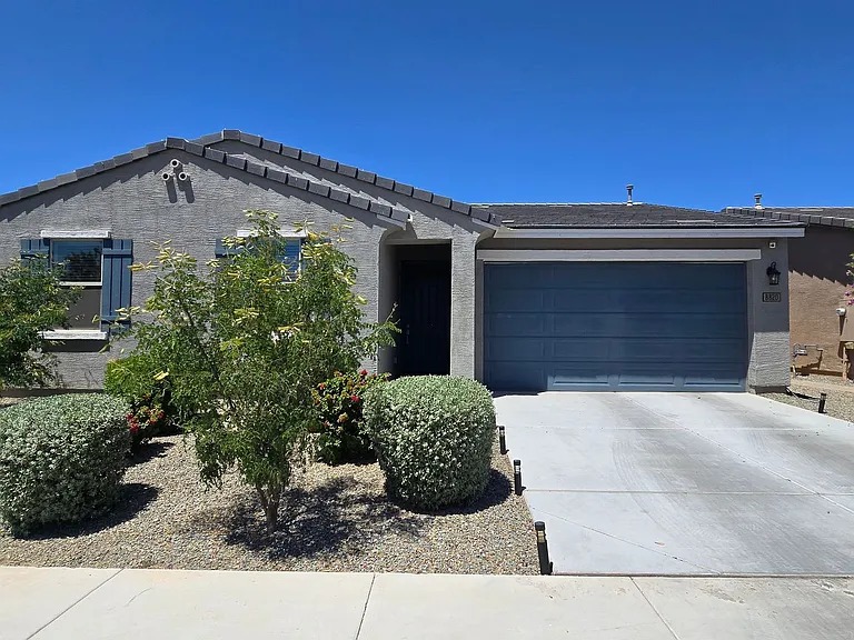 8820 W Agora Ln — Photo 2