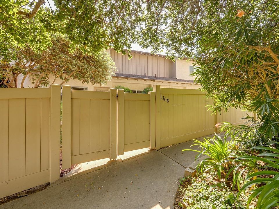 1st image of 1308 Ramona Dr