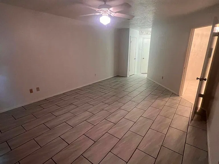 4710 Owens Creek Ln — Photo 10