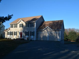 8 Upton Rd, Westborough, MA 01581