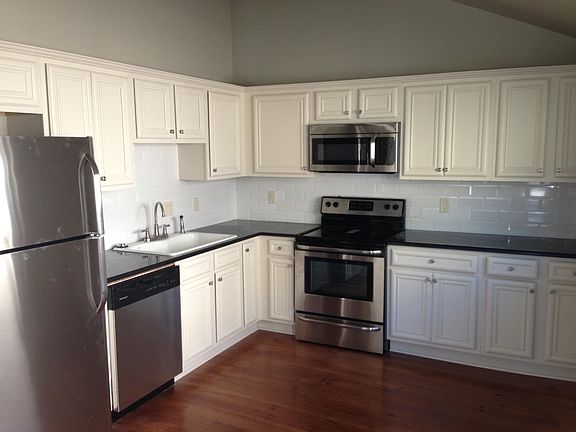 2nd image of 3025 Dumaine St #3025