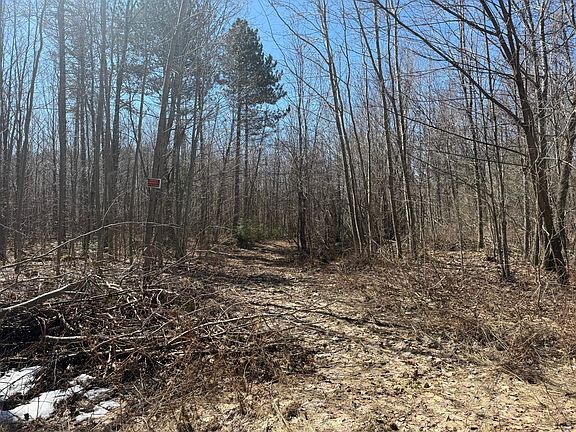 3rd image of On Kent Pond Rd S
