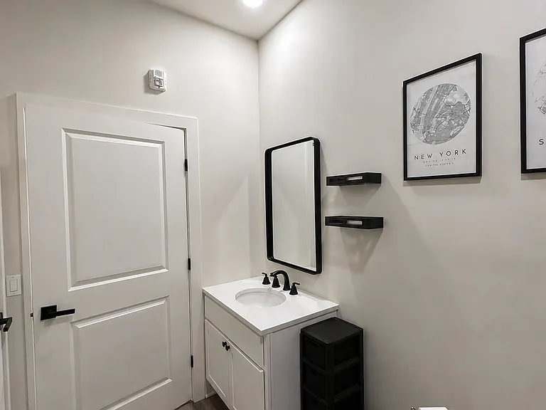 157 N Main St #301 — Photo 7