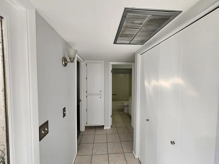 1168 E Cochise Dr — Photo 8
