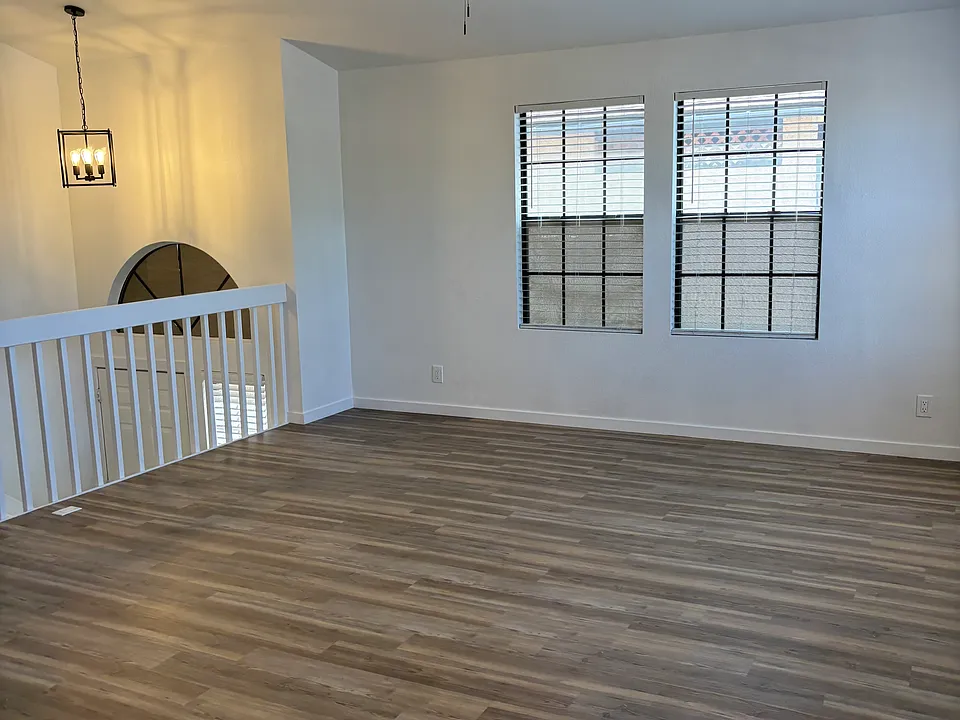 921 S Val Vista Dr #57
