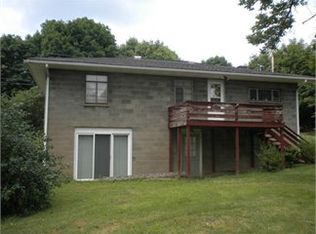 236 E Muskingum St, Freeport, OH 43973