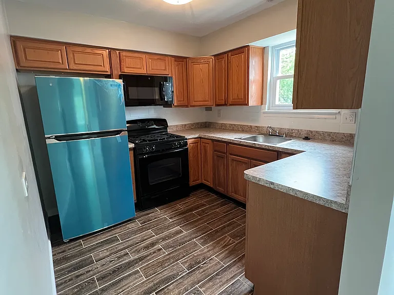 16 Maynard Dr #A — Photo 6