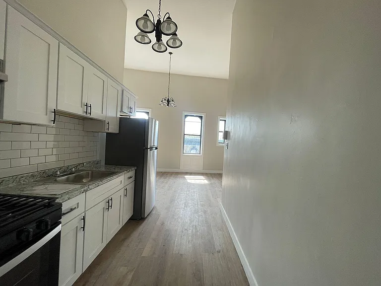171 Ocean Ave #16 — Photo 2