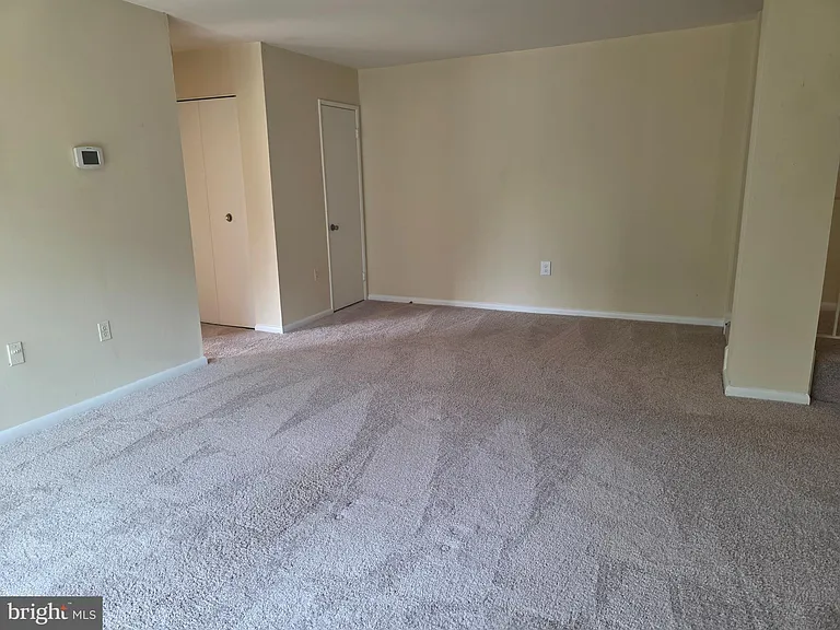 15609 Dorset Rd #201 — Photo 5