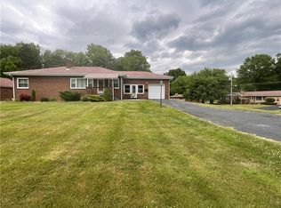 2819 Morefield Rd, Hermitage, PA 16148