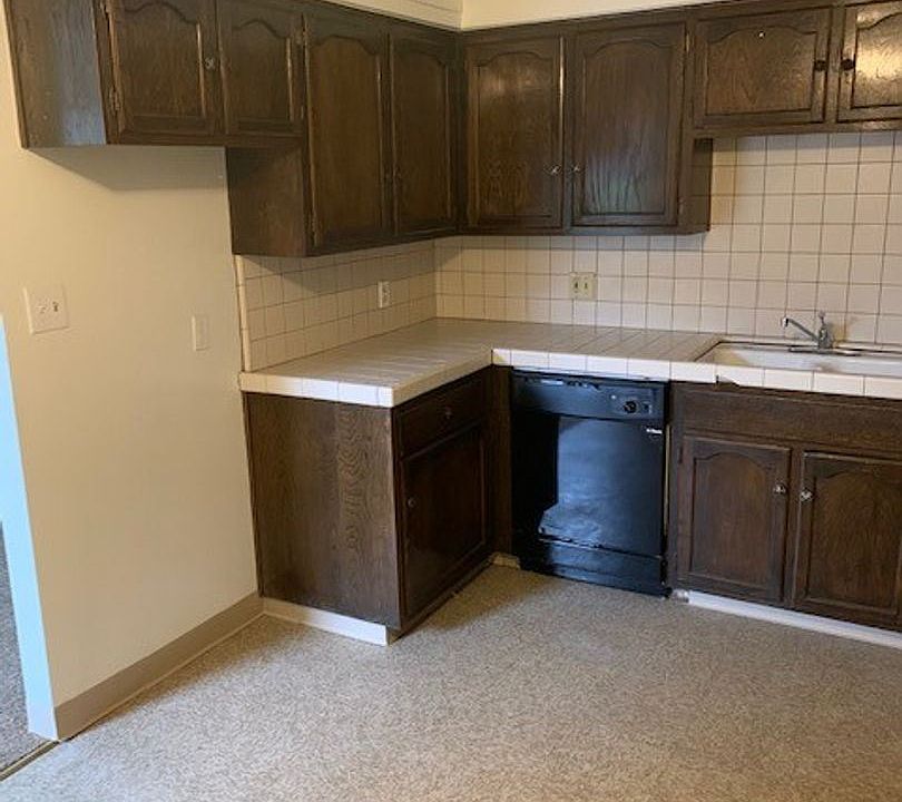 2nd image of 391 N Manila Ave APT 106