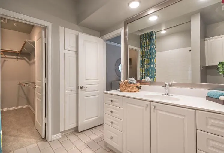 2 bed, 2.5 bath, 1957 sqft, $3,349 — Photo 2