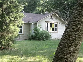 525 Shiloh Springs Rd photo 1