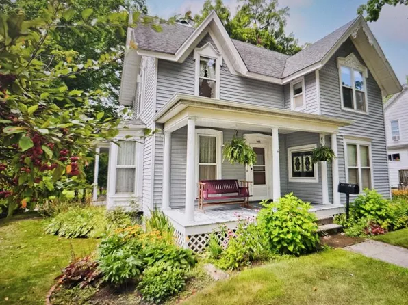 303 W Grant St, Caro, MI 48723