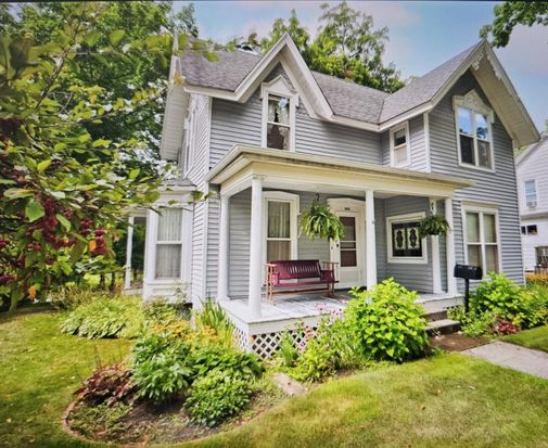 303 W Grant St, Caro, MI 48723