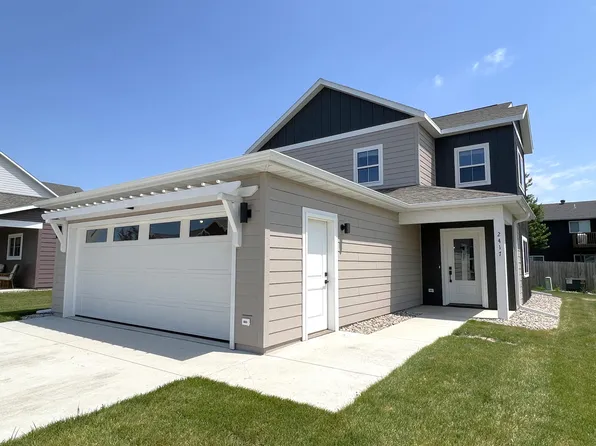 2417 Oak Branch Ave, Brookings, SD 57006