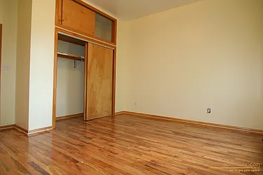 Rented by aptsandlofts.com