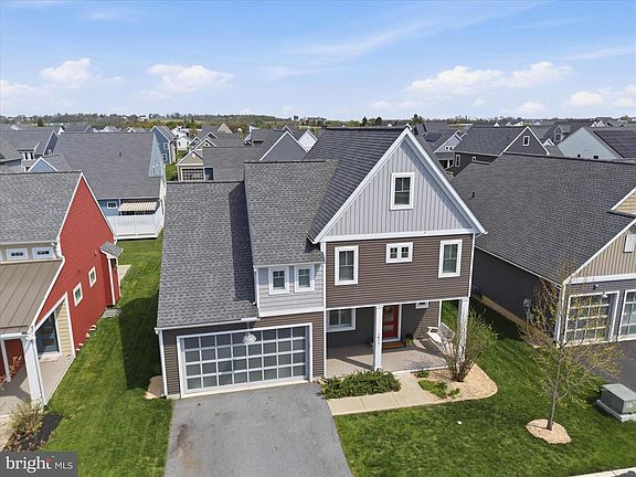 4th image of 1411 Willow Creek Dr