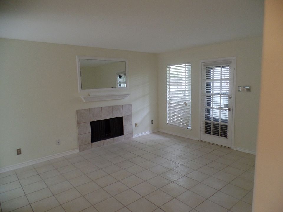 1st image of 5921 Arapaho #101
