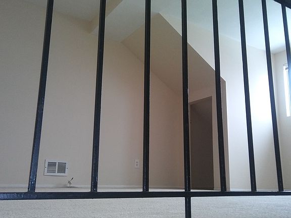 4th image of 82 Dinsmore St #3BD