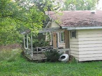 2nd image of 699 E Richton Rd