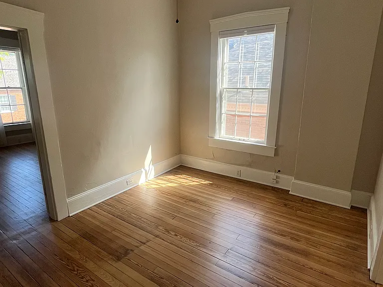 Dining room or bedroom.