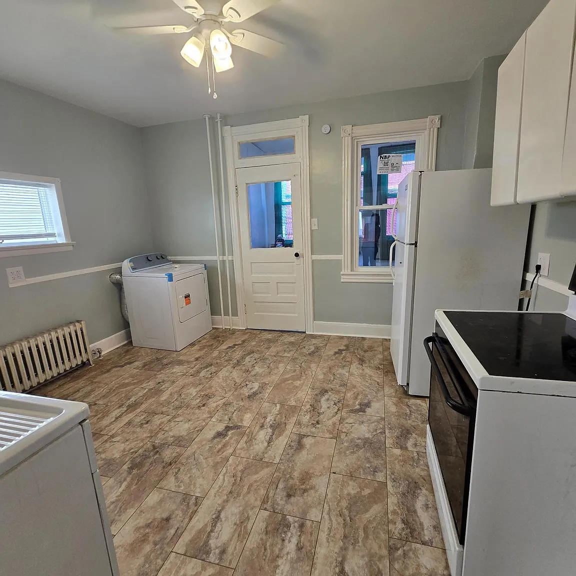 4 bed, 1.0 bath, $1,300 — Photo 4