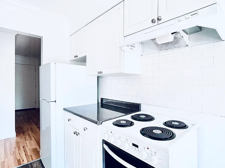 1280 Madison Ave #204 — Photo 9