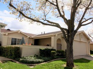 7408 Sunwest Ln, Sacramento, CA