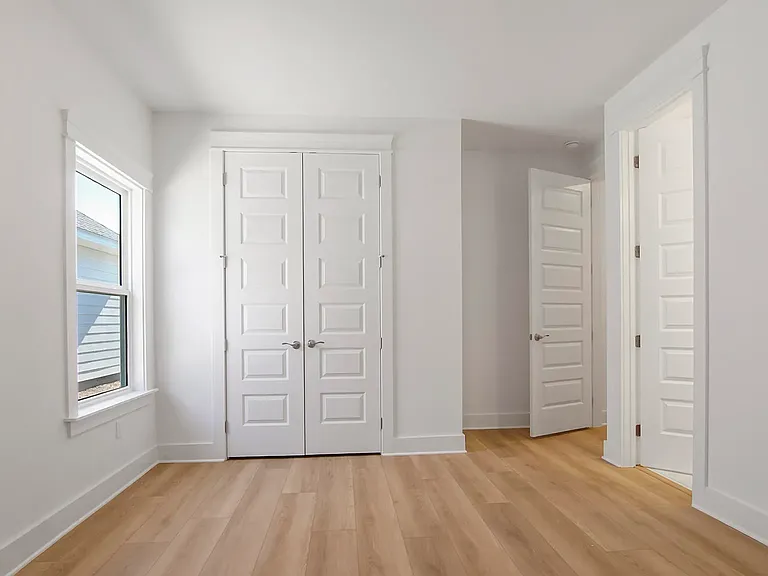 930 Crystal Bayou Blvd — Photo 2