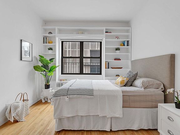 3rd image of 317 W 54th St APT 5E