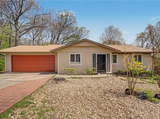 9 Minton Ln, Bella Vista, AR 72715