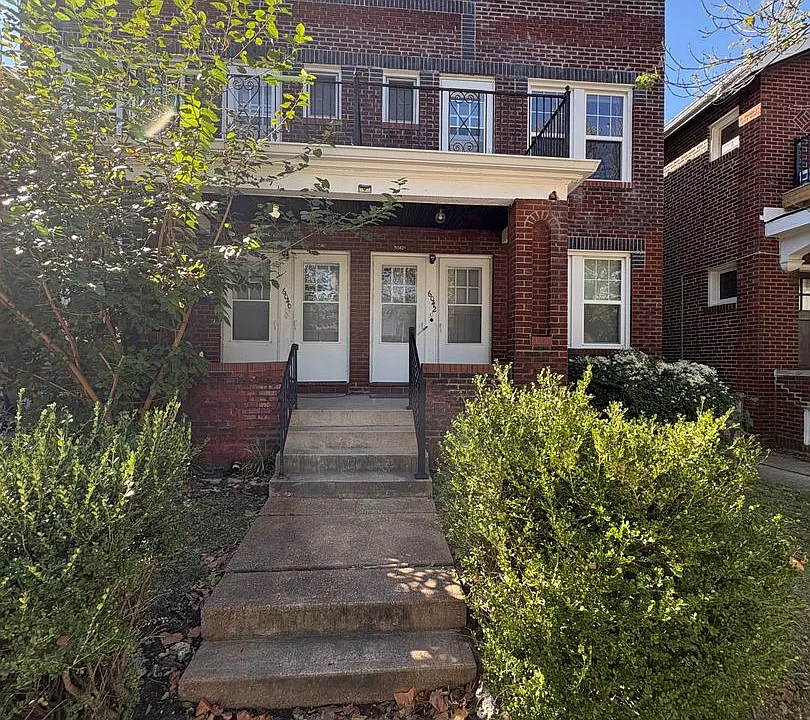 6040-42 Southwest Ave