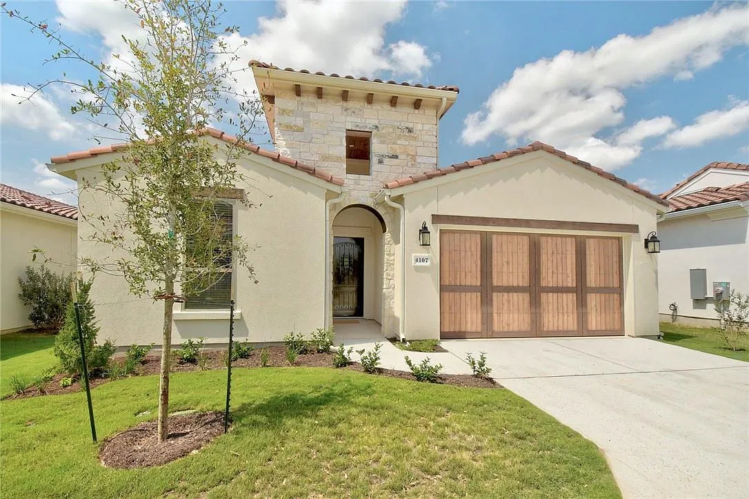 3 bed, 2.5 bath, 2120 sqft, $4,800 — Photo 3