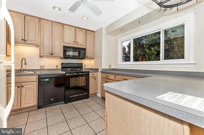 12929 Valleywood Dr — Photo 16