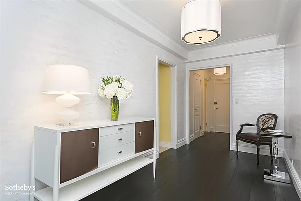 Sold by Sotheby's International Realty | media 3