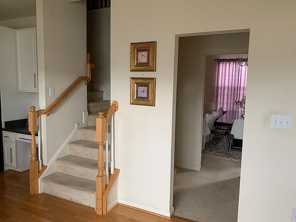 4th image of 536 Maiden Ct