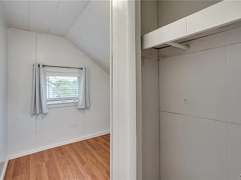 822 Lawrence St — Photo 27