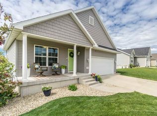 4613 Loren Dr, Cedar Falls, IA 50613