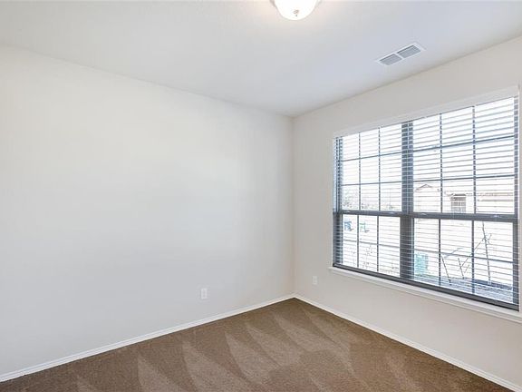 5th image of 5604 Sea Cove Ln