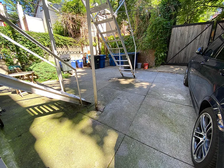 1115 Spruce St #4 — Photo 6