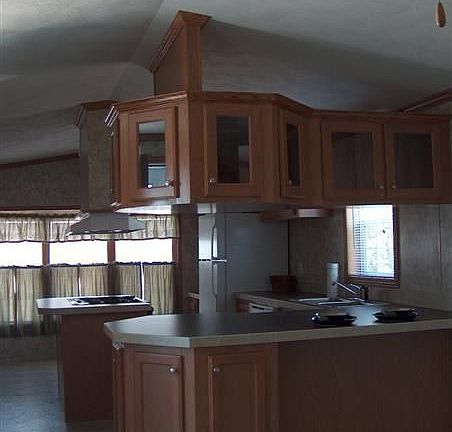 kitchen/dining combo