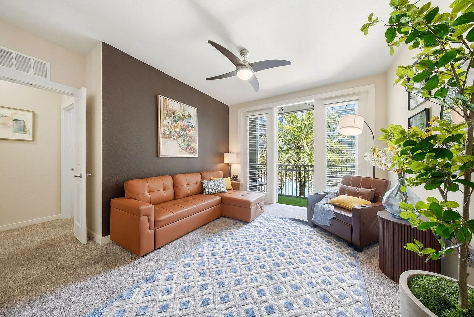 2 bed, 2.0 bath, 1097 sqft, $4,520 — Photo 4