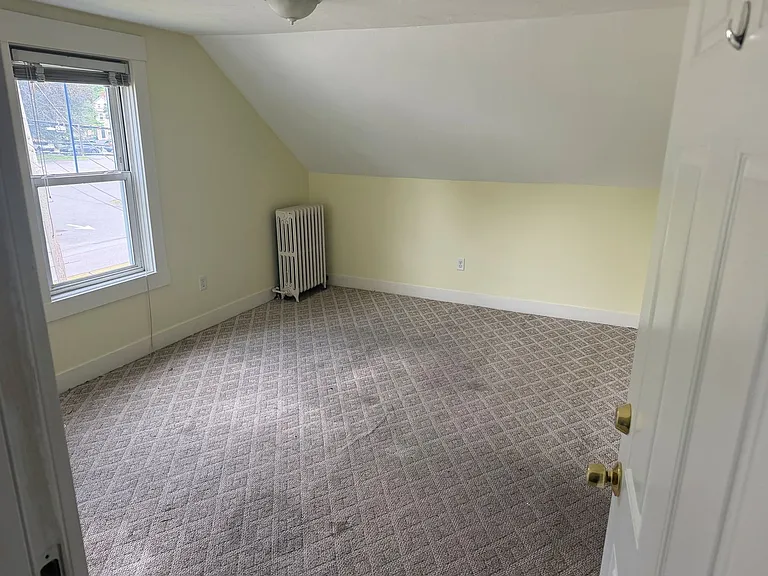 31 Oak St #2 — Photo 2