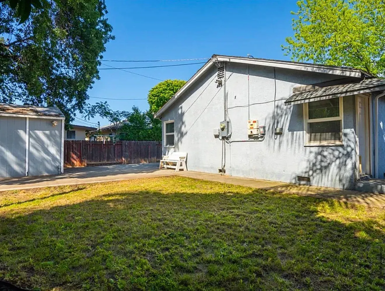 4 bed, 1.5 bath, 1316 sqft, $3,300 — Photo 2