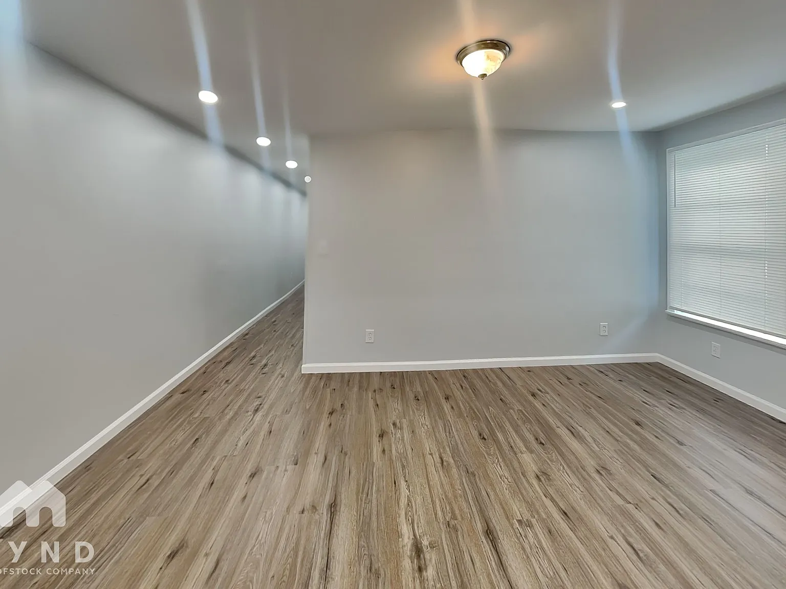 1 bed, 1.0 bath, 723 sqft, $1,375 — Photo 2